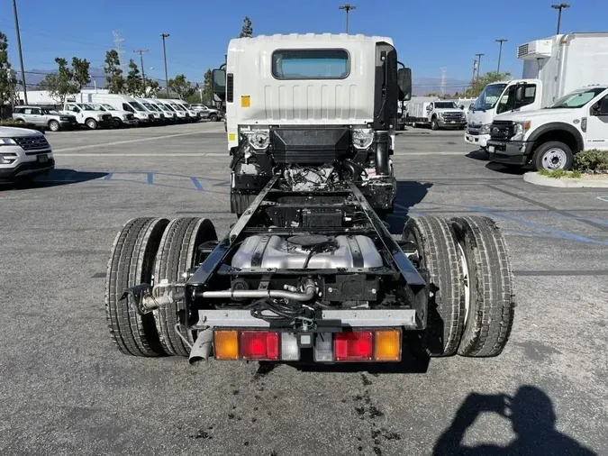 2024 Isuzu NPR-HD