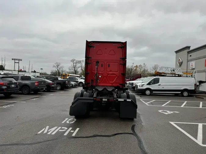 2020 Freightliner Cascadia