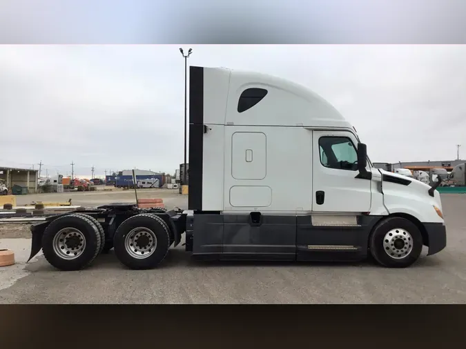 2020 Freightliner Cascadia