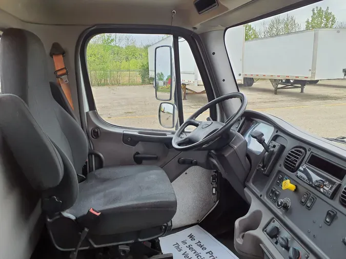 2019 FREIGHTLINER/MERCEDES M2 106