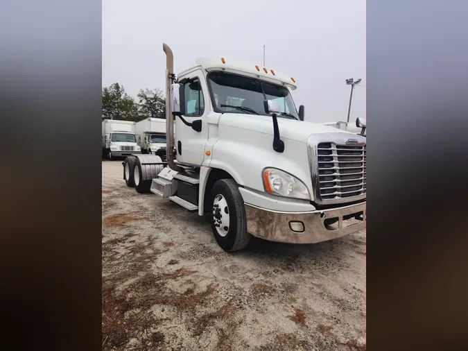 2016 FREIGHTLINER/MERCEDES CASCADIA 125198a6edf197e8569d33fb30201df7ec5