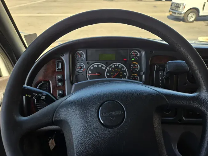 2019 Freightliner Business Class M2 106