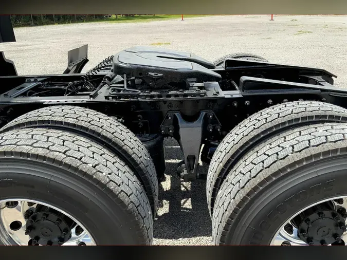 2023 INT LT625 6x4