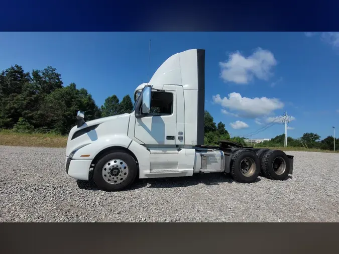 2018 Volvo VNL300