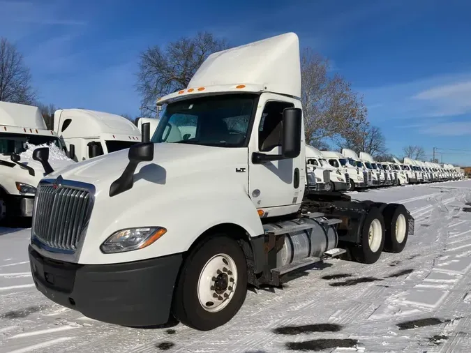2019 NAVISTAR INTERNATIONAL LT625 DAYCAB T/A19957ddb8eaa090b0e69bdb89e424dbe