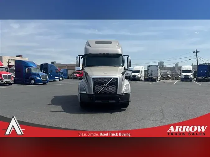 2022 VOLVO VNL860