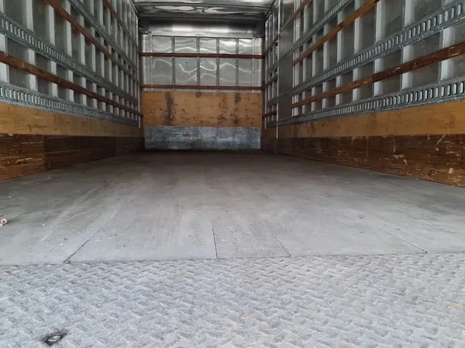 2019 FREIGHTLINER/MERCEDES M2 106