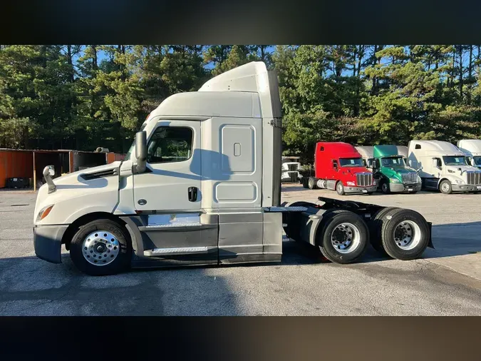 2022 Freightliner Cascadia 126199ef3c8947f94277b9f7a89c0aaa65c