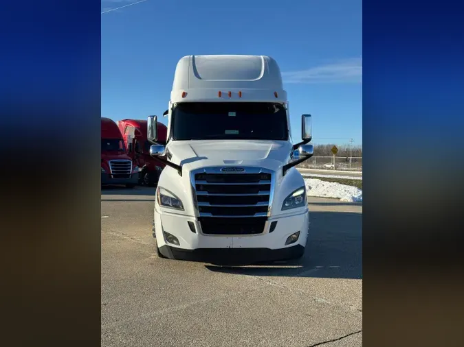 2023 FREIGHTLINER Cascadia 126
