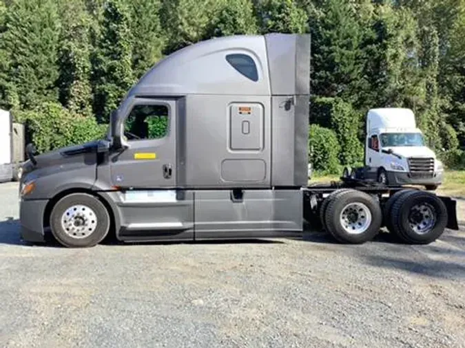 2022 Freightliner Cascadia