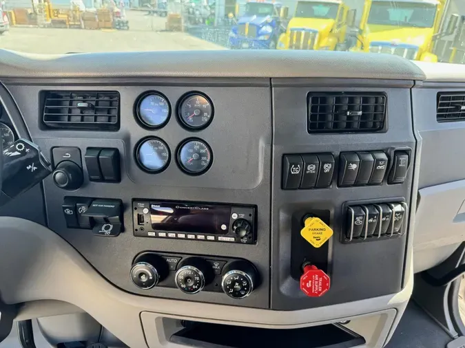 2022 Peterbilt 579