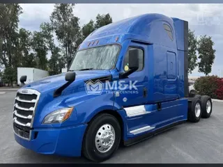 2021 FREIGHTLINER Cascadia 126