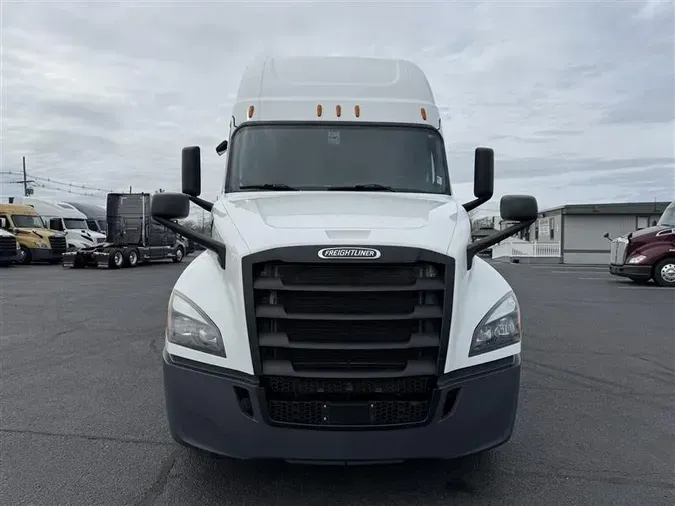 2020 FREIGHTLINER CA126