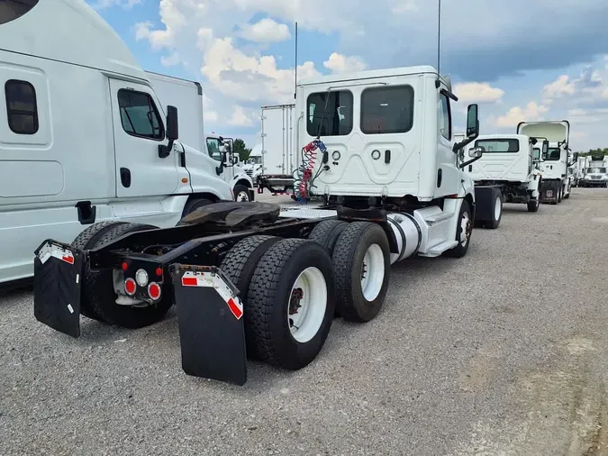 2019 FREIGHTLINER NEW CASCADIA PX12664