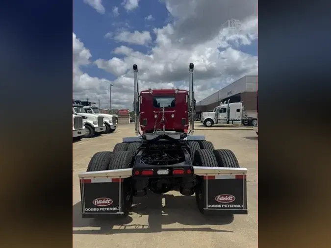 2027 PETERBILT 589