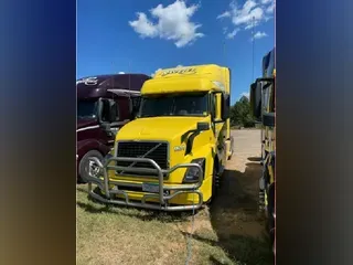 2018 VOLVO VNL64T730