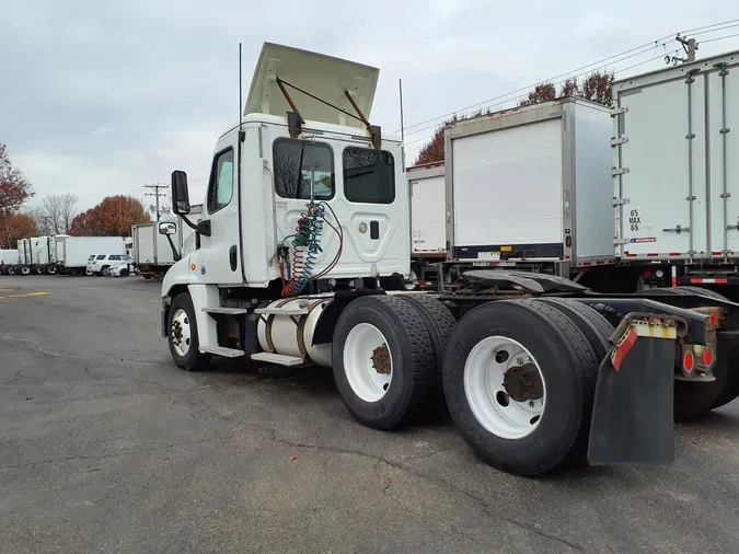 2016 FREIGHTLINER/MERCEDES CASCADIA 125