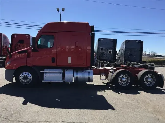 2020 FREIGHTLINER CA116