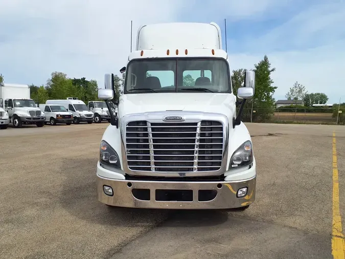2018 FREIGHTLINER CASCADIA 125