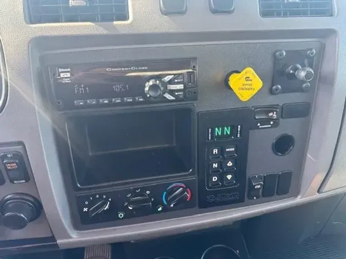 2020 Peterbilt 337