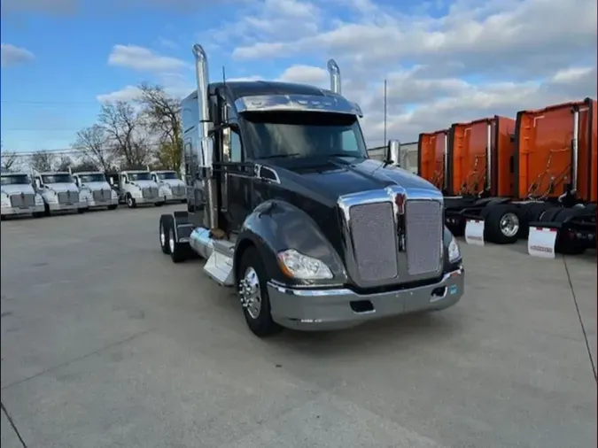 2022 Kenworth T680