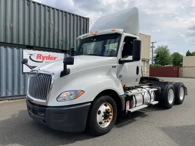 2019 NAVISTAR INTERNATIONAL LT625 DAYCAB T/A19b8cab49ceb8efad6284fc357314d81