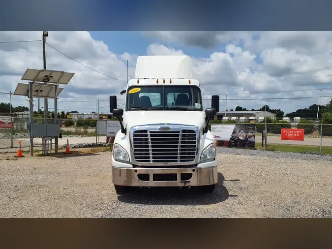 2020 FREIGHTLINER/MERCEDES CASCADIA 125