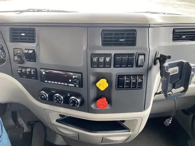 2021 Peterbilt 57919bb3ab5dc16dfbe37283c4a8754624c