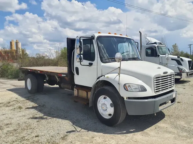 2017 FREIGHTLINER/MERCEDES M2 106