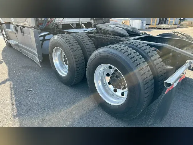 2022 Freightliner Cascadia