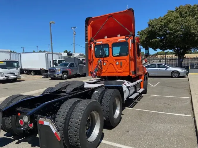 2020 FREIGHTLINER/MERCEDES NEW CASCADIA PX12664