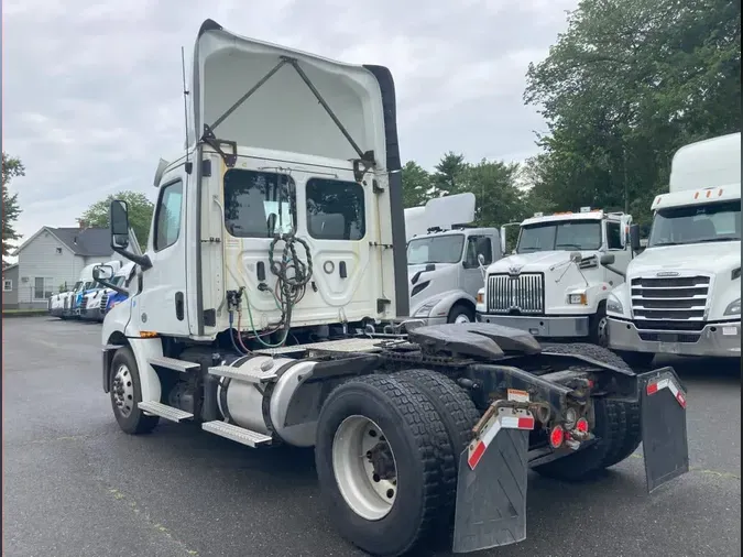 2019 FREIGHTLINER NEW CASCADIA 126