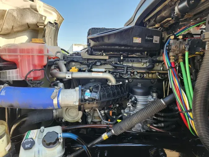 2020 FREIGHTLINER Cascadia 126