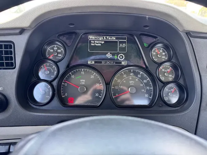 2021 Peterbilt 57919c5ad3af8c70fc312725b864343a9cb