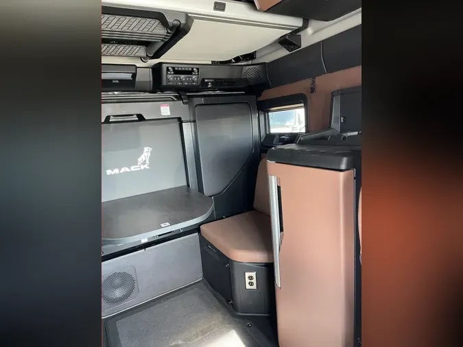 2026 MACK Pioneer 76" High Roof