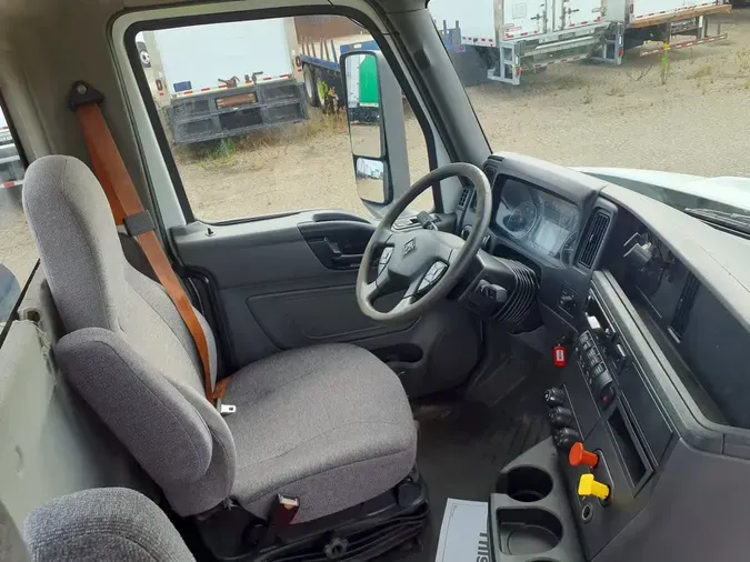 2019 NAVISTAR INTERNATIONAL RH613 DAYCAB S/A