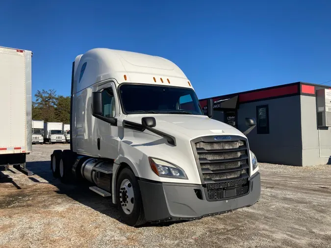 2018 FREIGHTLINER/MERCEDES NEW CASCADIA 126