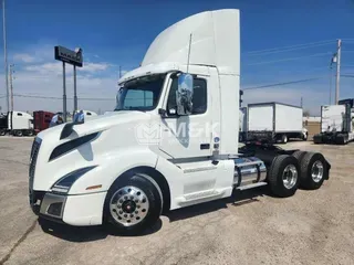 2019 VOLVO VNL64T300