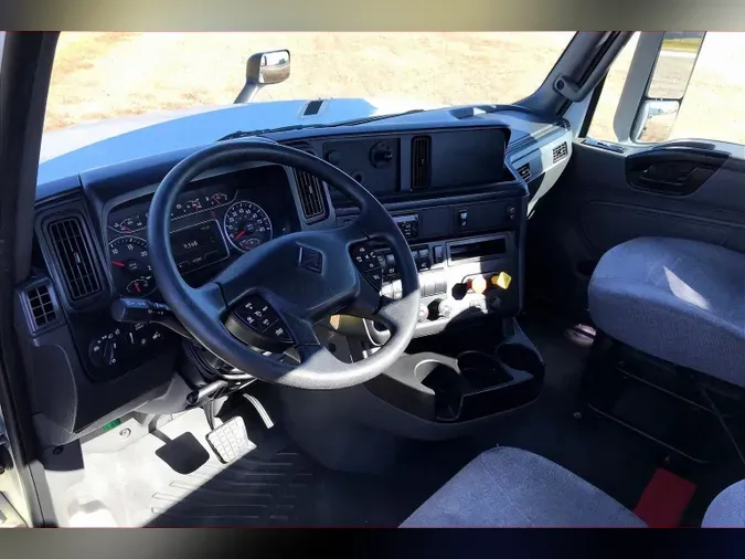 2021 INT LT625 6x419d4252993abe01a53370fbd27192fab