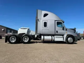 2017 FREIGHTLINER CASCADIA