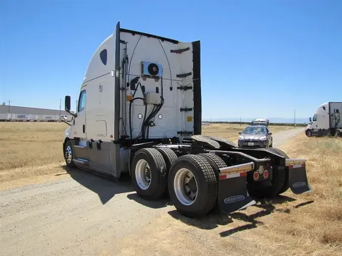 2020 FREIGHTLINER CA126