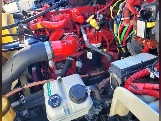 2018 FREIGHTLINER/MERCEDES M2 106