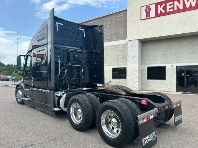 2021 Volvo VNL 860