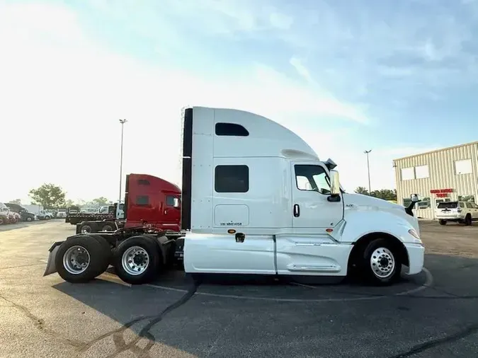 2021 International LT625