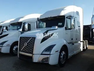 2020 VOLVO VNL64T760