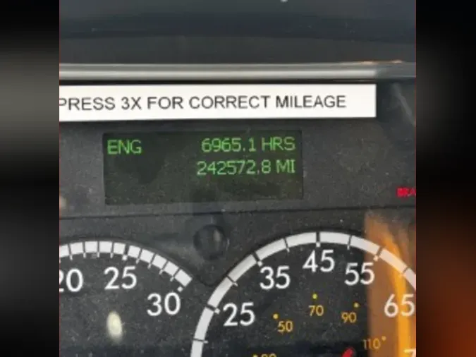 2018 FREIGHTLINER M2 106