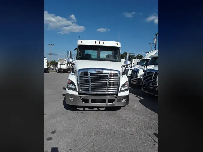 2019 FREIGHTLINER/MERCEDES CASCADIA 125