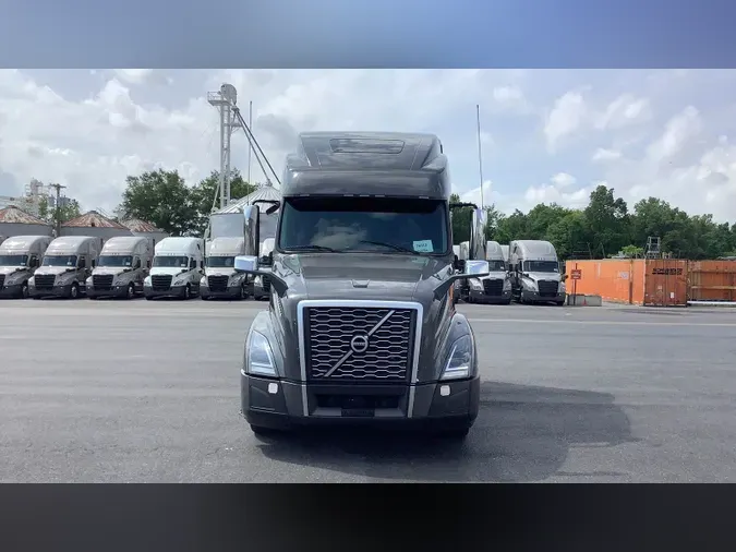 2022 Volvo VNL860