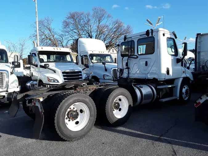 2018 FREIGHTLINER/MERCEDES CASCADIA 113