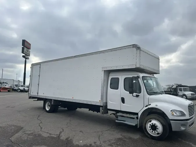 2018 Freightliner M2 106